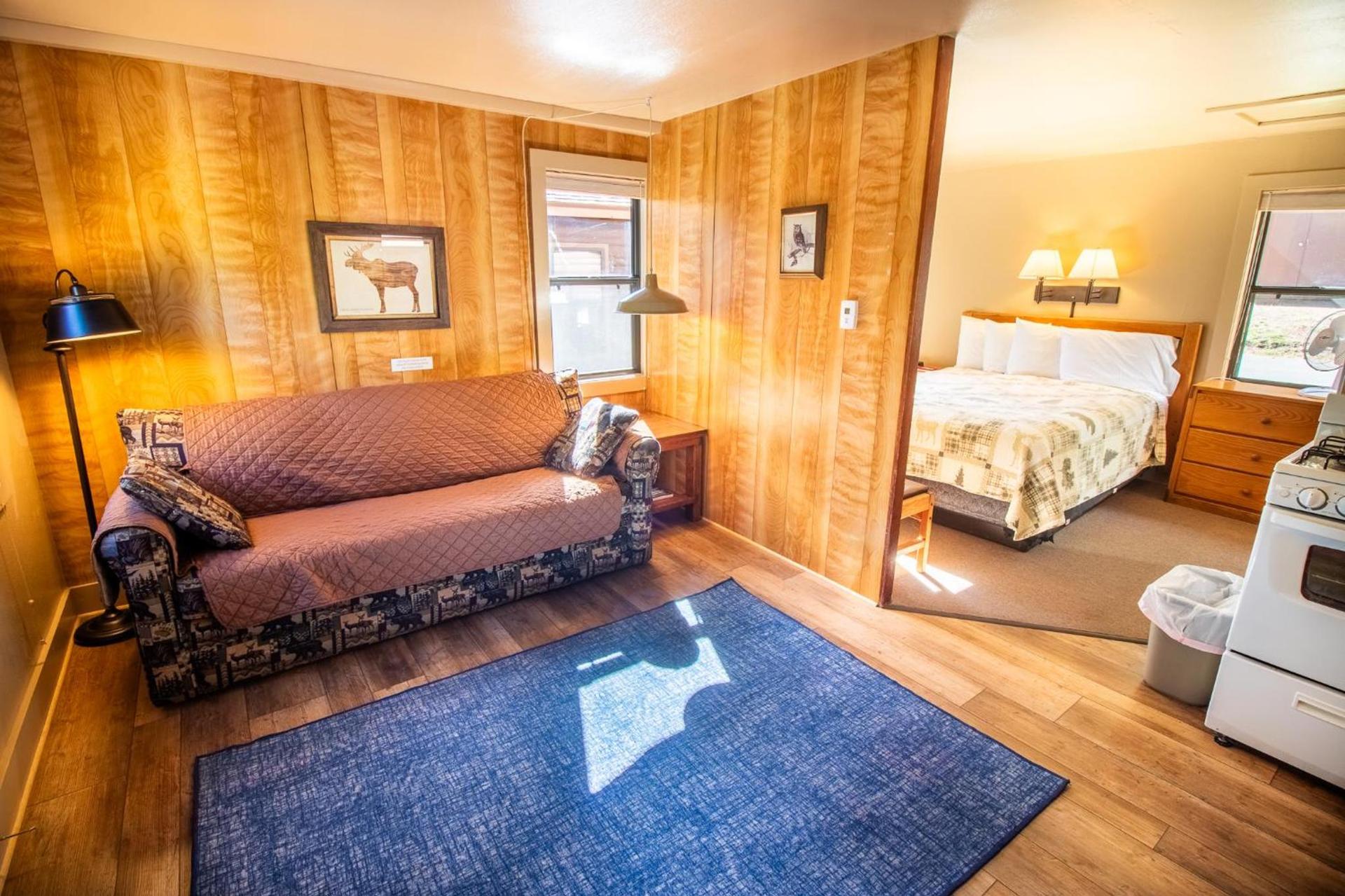 Castle Mountain Lodge photo 28