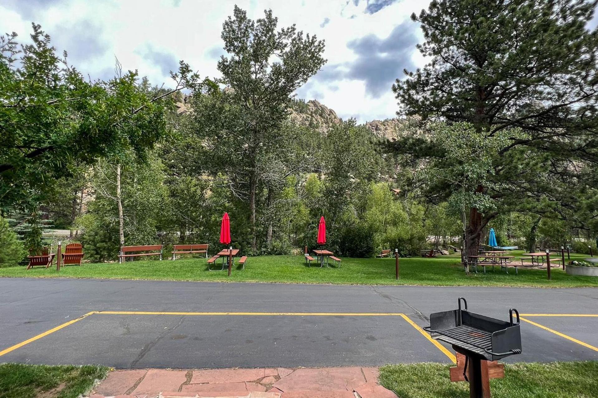 Castle Mountain Lodge photo 22