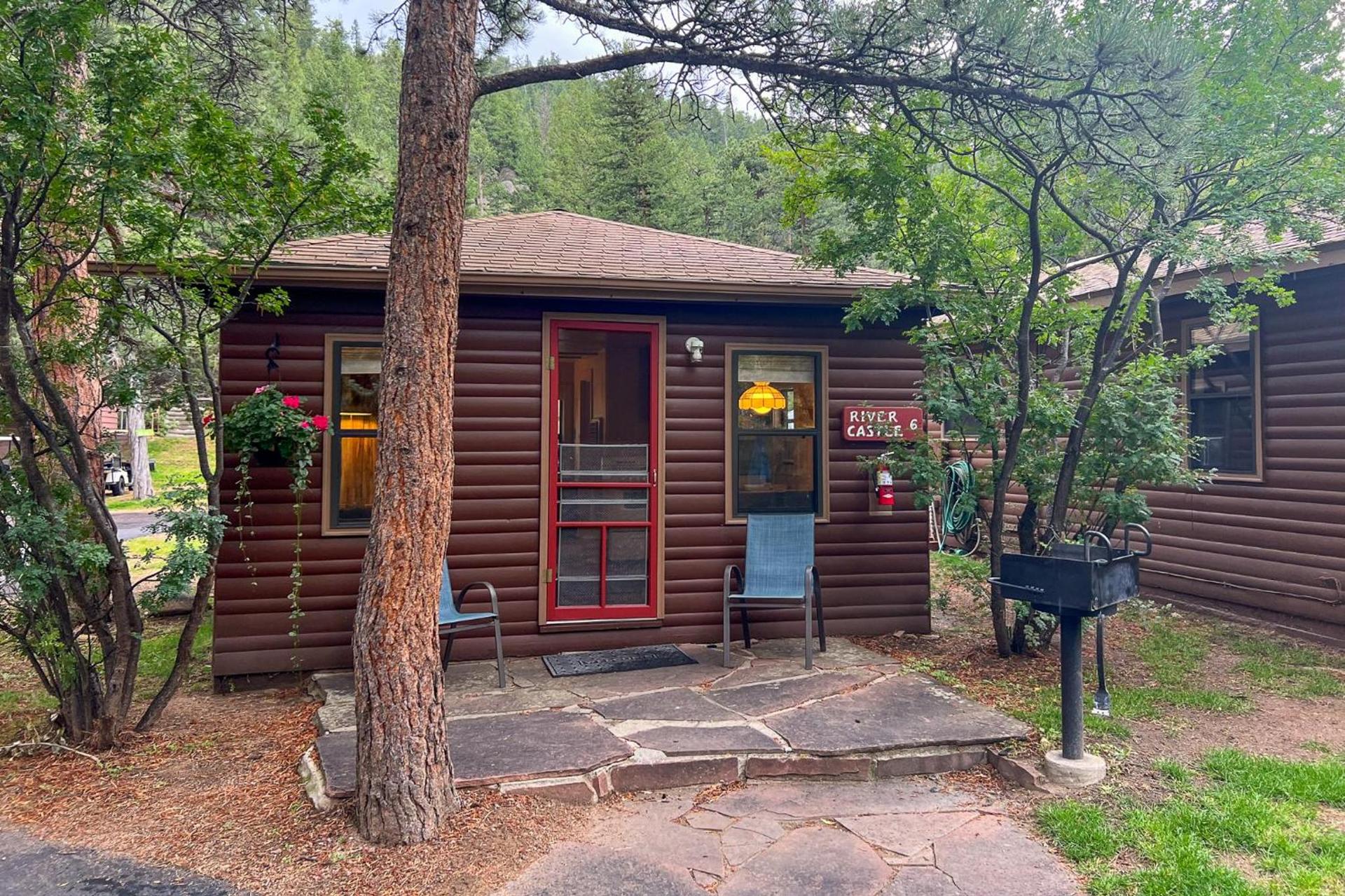 Castle Mountain Lodge photo 17