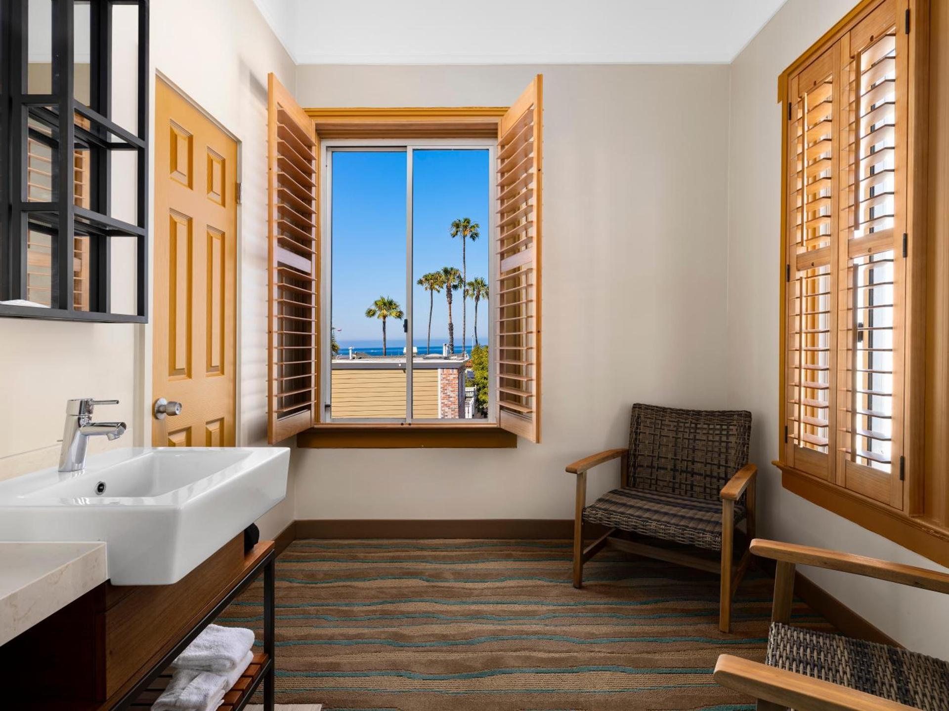 Catalina Island Inn photo 27