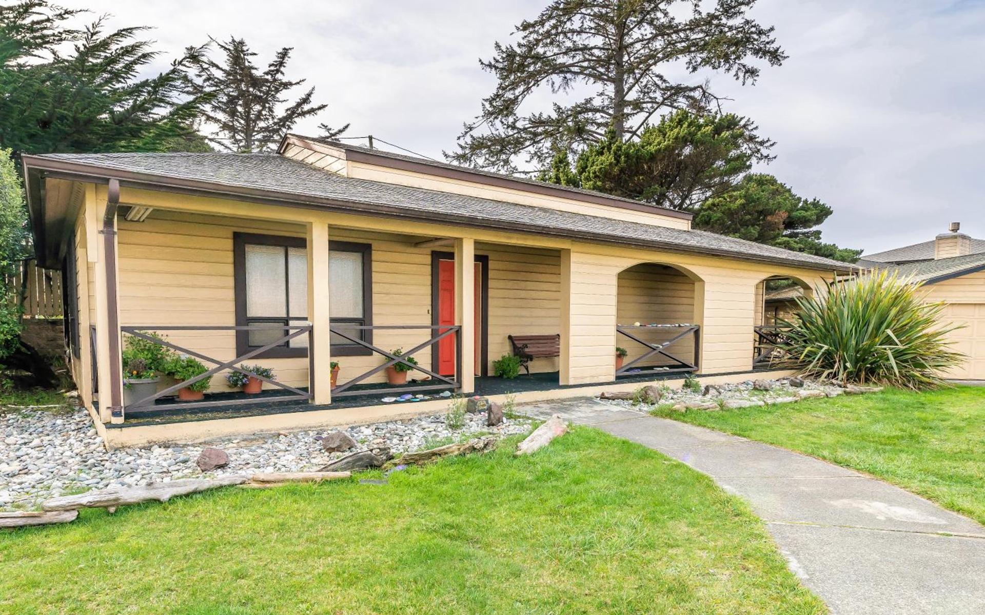 Gold Beach Inn photo 16