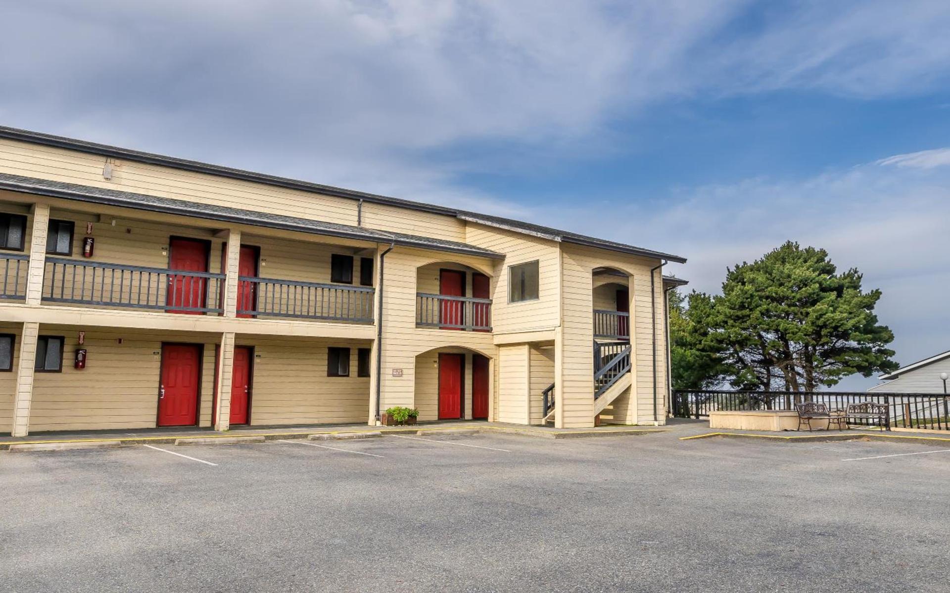 Gold Beach Inn photo 15