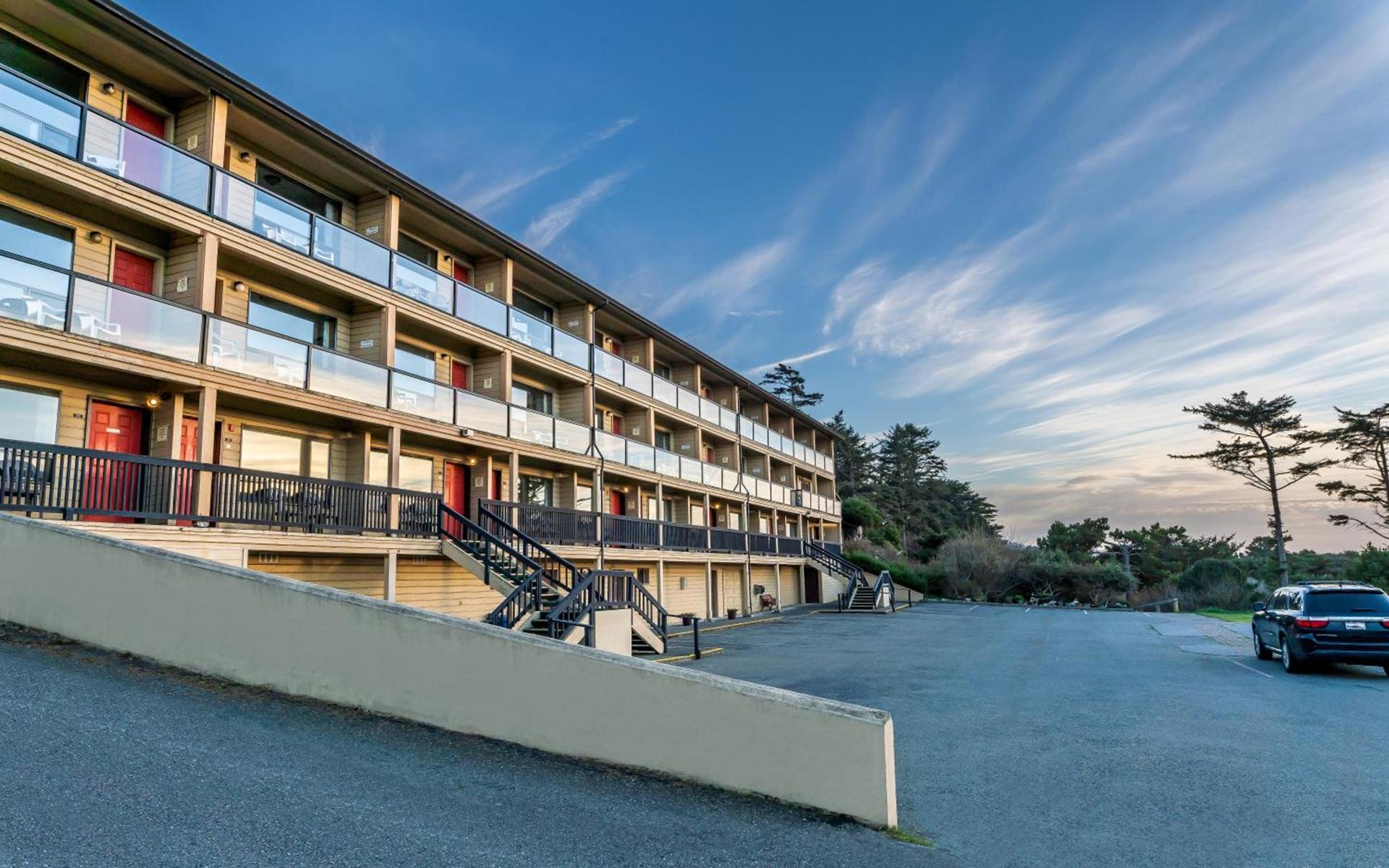 Gold Beach Inn photo 35