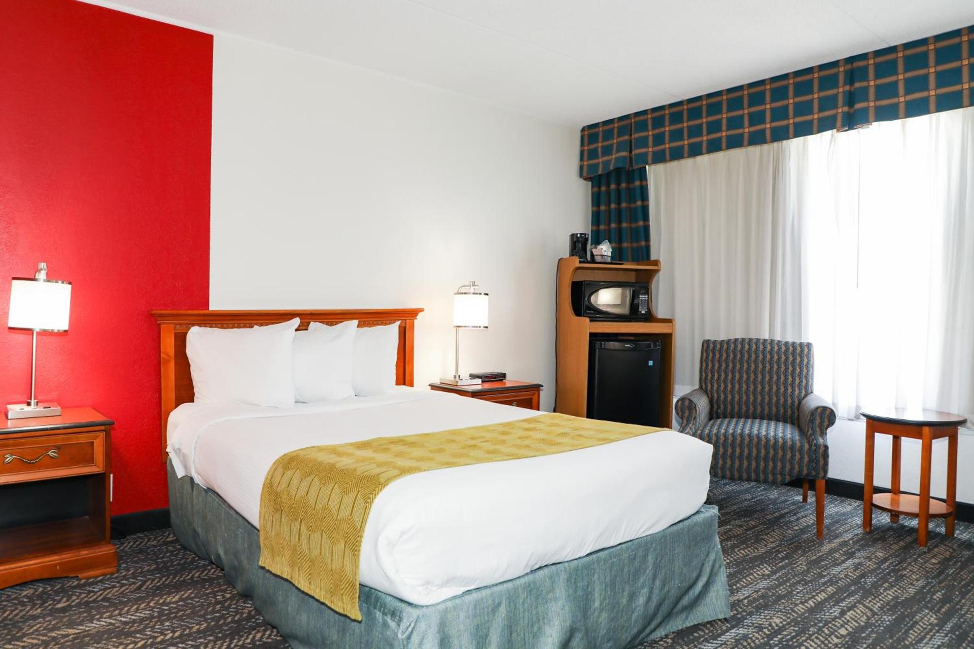 Ramada by Wyndham Cumberland Downtown photo 40