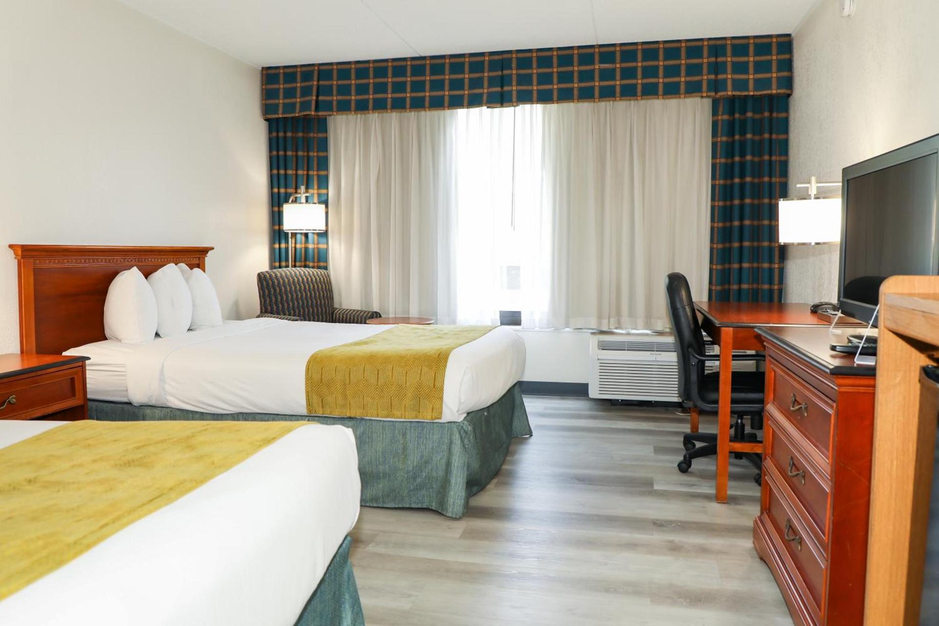 Ramada by Wyndham Cumberland Downtown photo 43