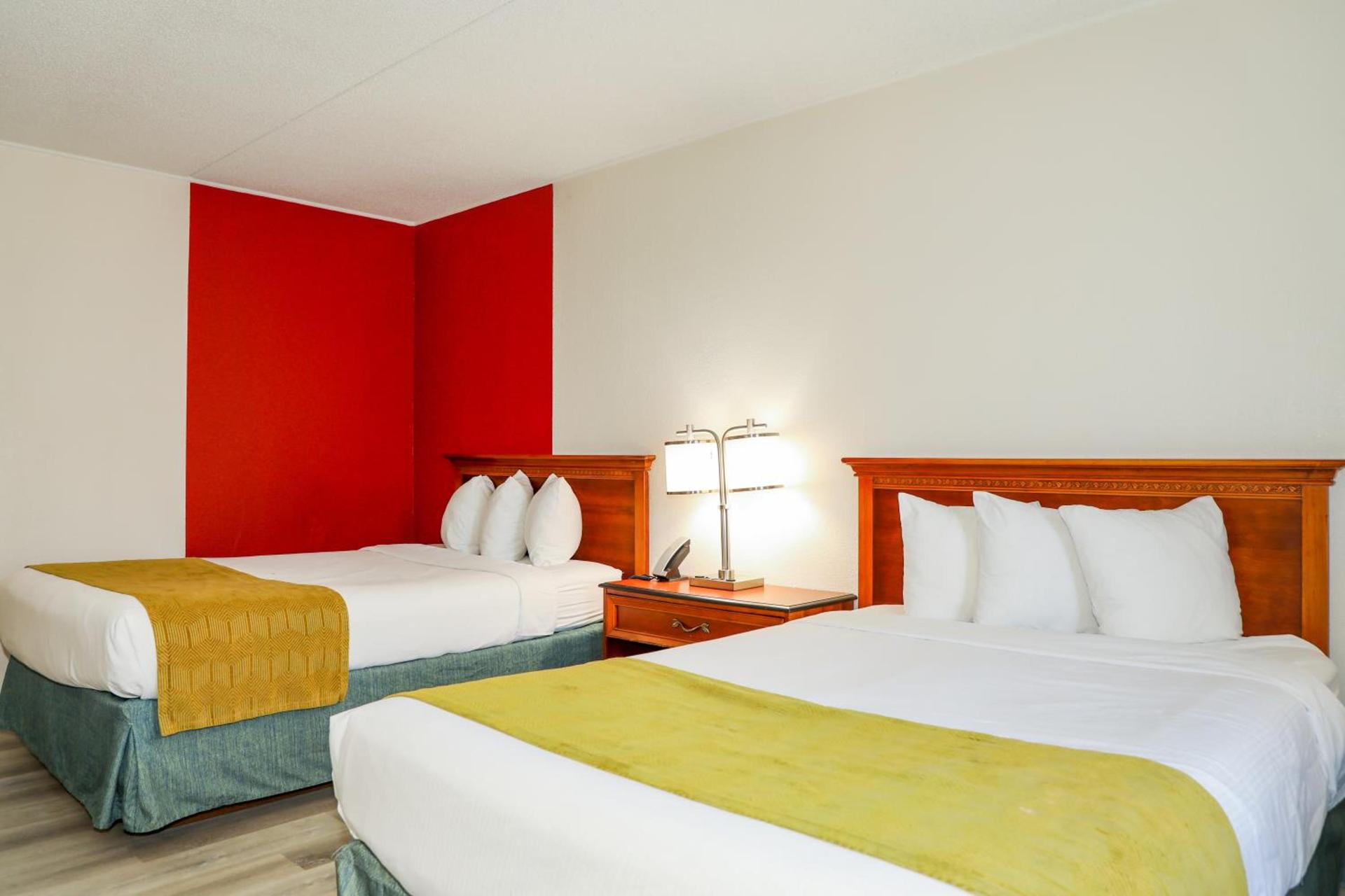 Ramada by Wyndham Cumberland Downtown photo 45