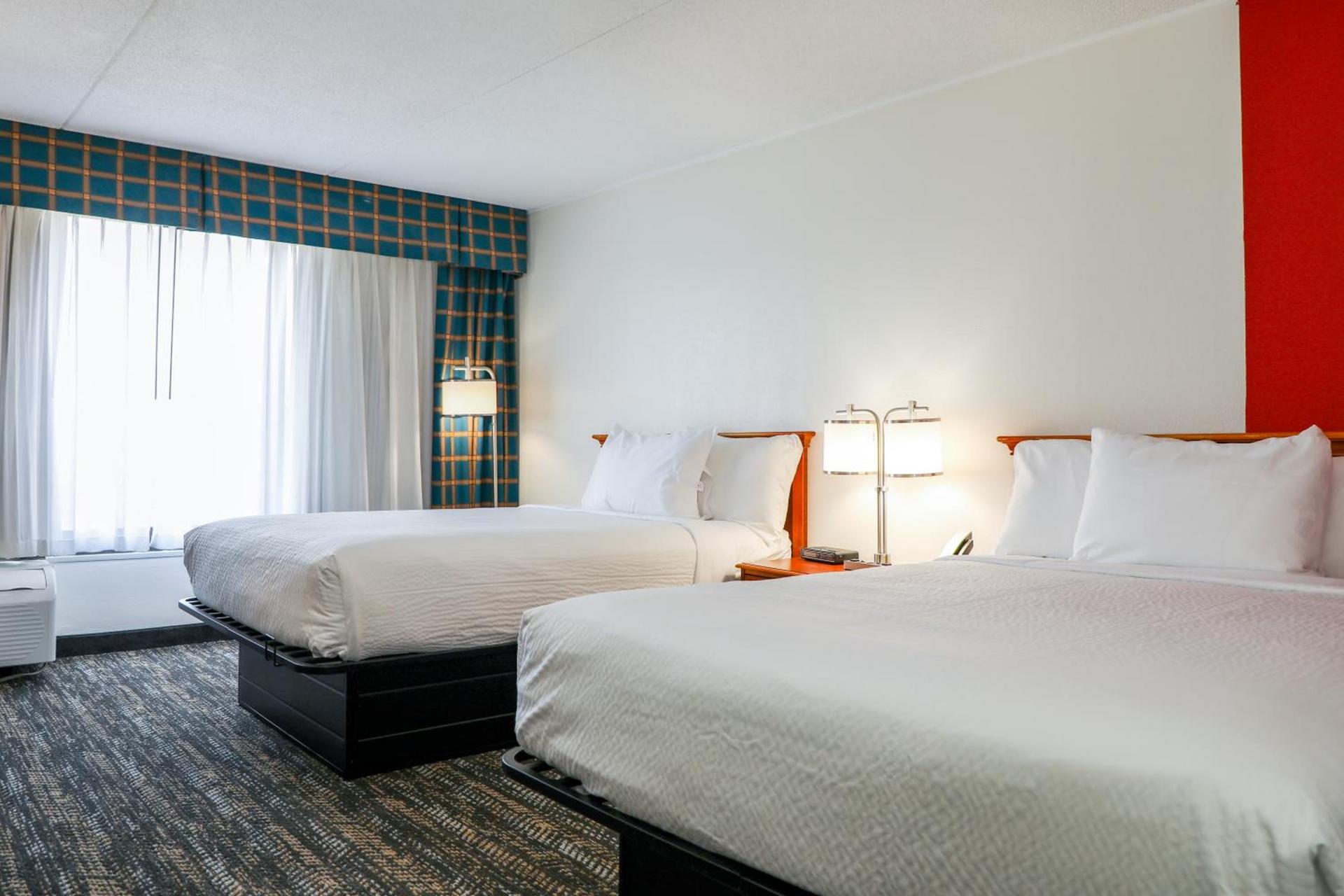 Ramada by Wyndham Cumberland Downtown photo 47