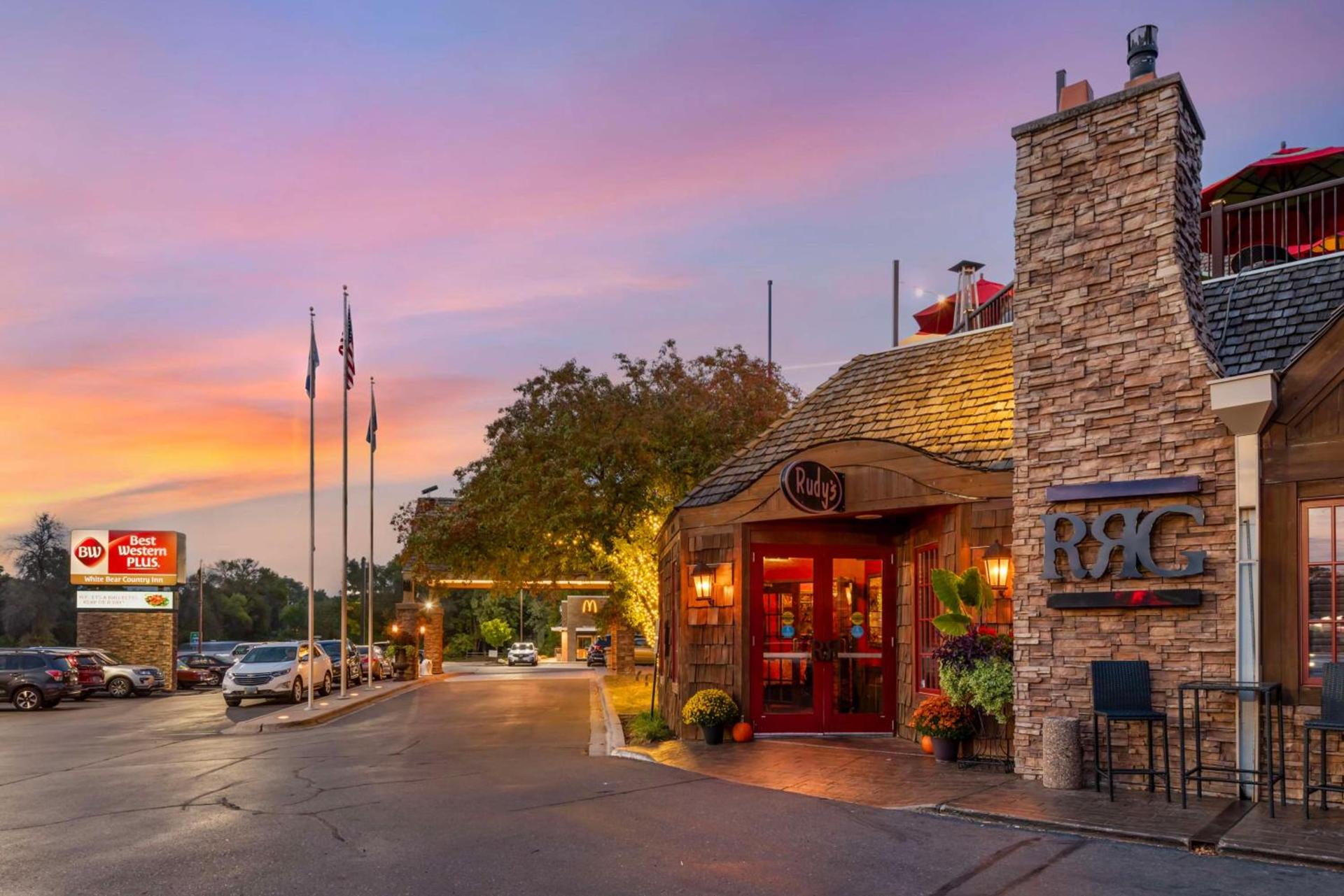 Best Western Plus White Bear Country Inn photo 6