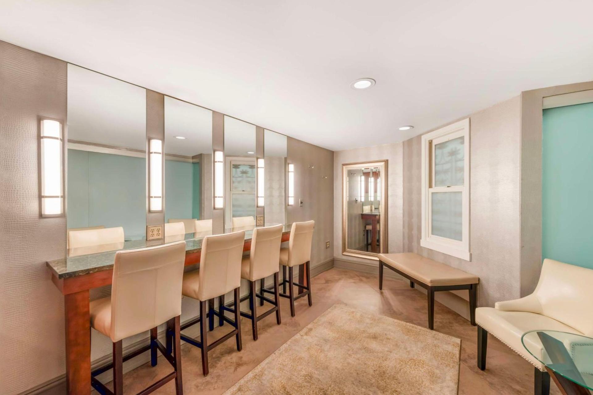 Best Western Plus White Bear Country Inn photo 44