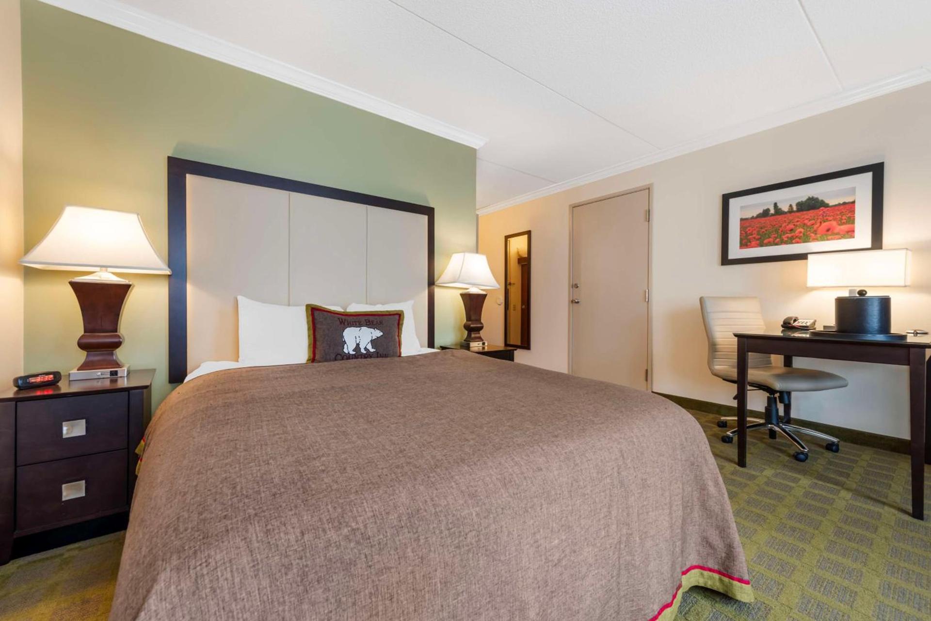 Best Western Plus White Bear Country Inn photo 12