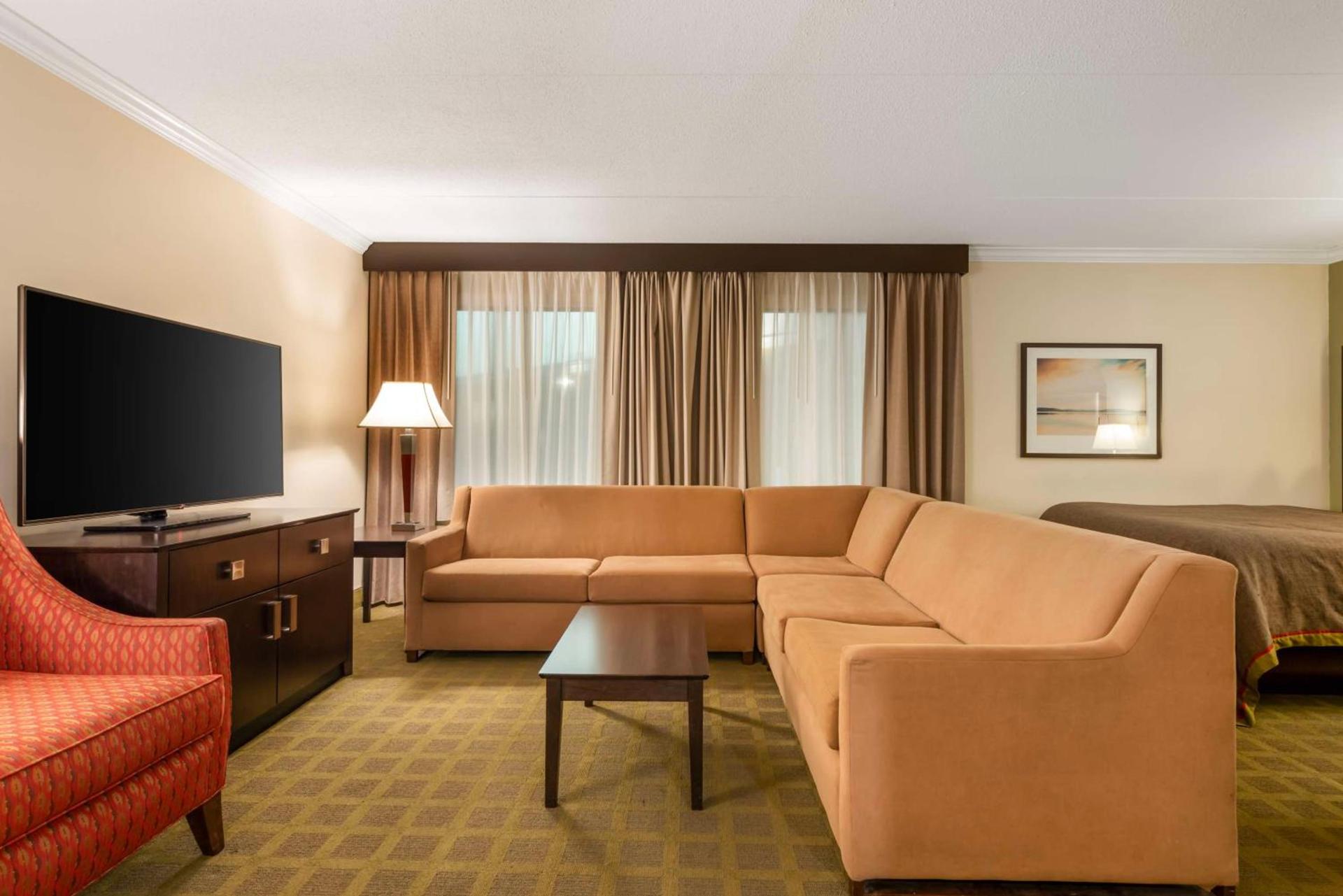 Best Western Plus White Bear Country Inn photo 22