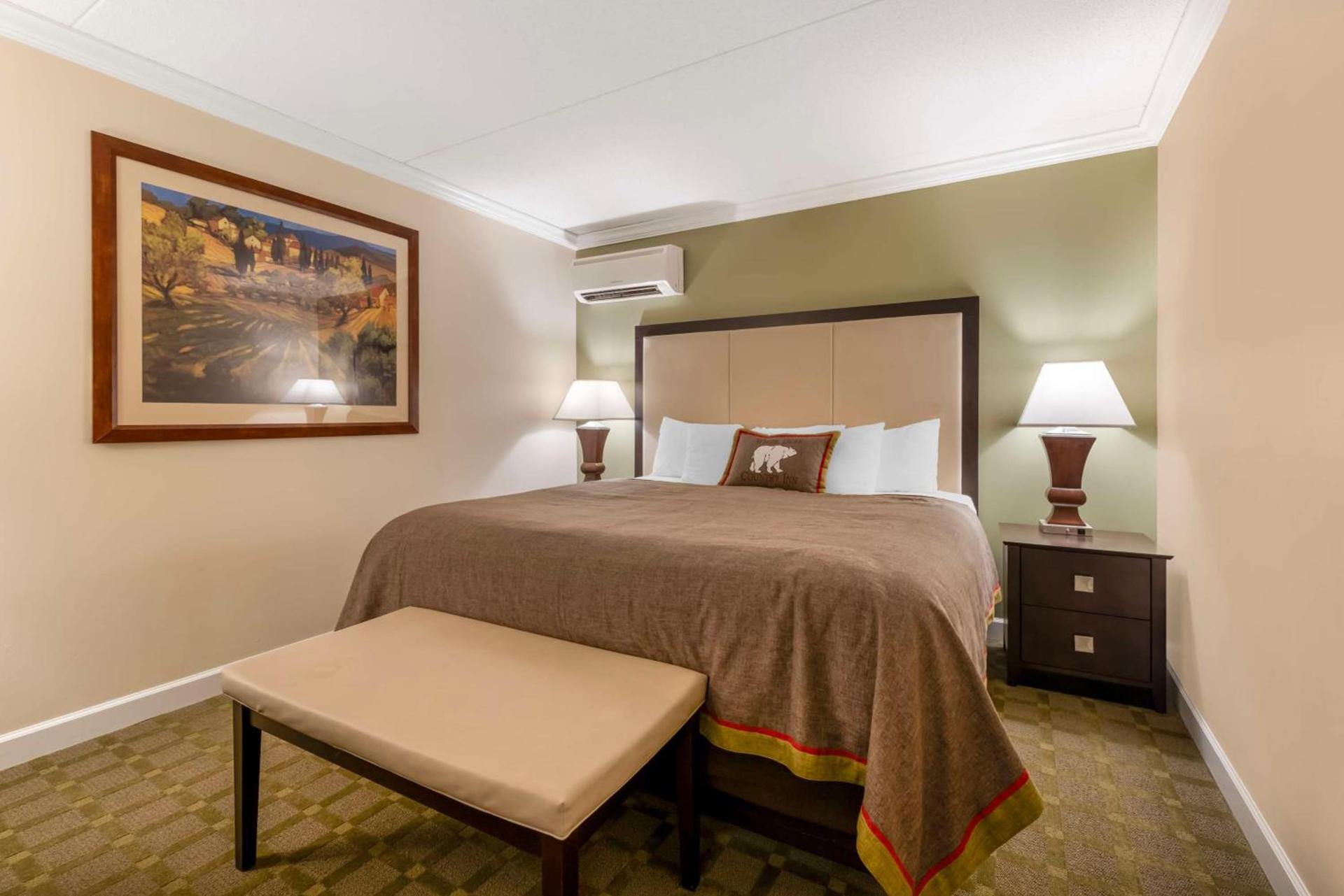 Best Western Plus White Bear Country Inn photo 28