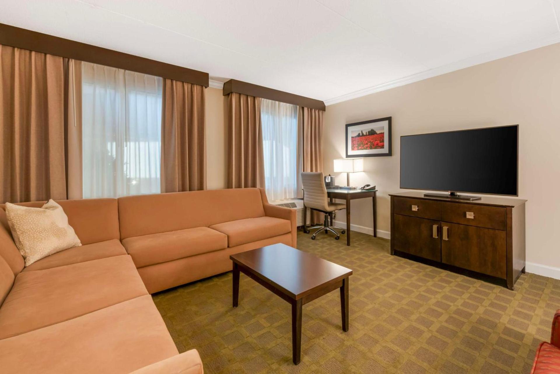 Best Western Plus White Bear Country Inn photo 29