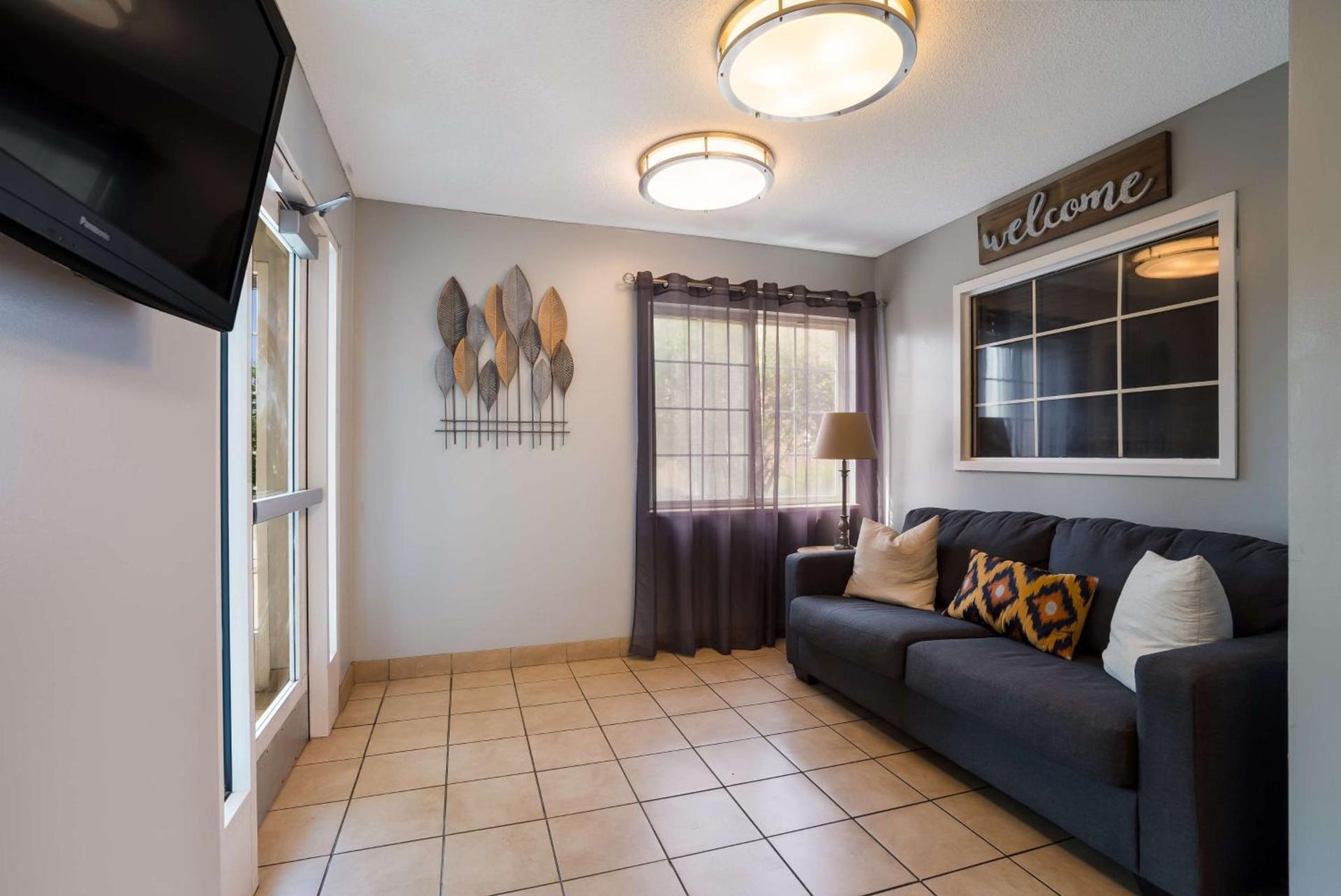 Sonesta Simply Suites Des Moines photo 3