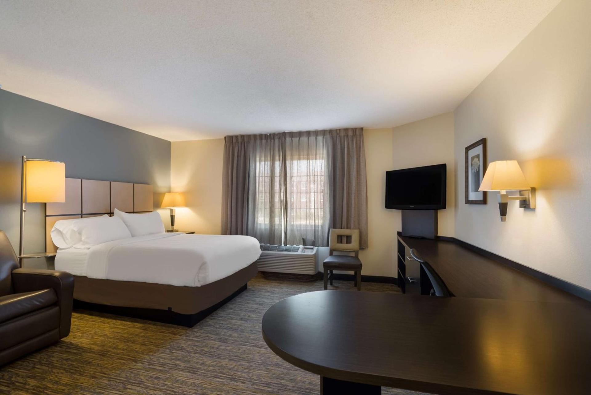 Sonesta Simply Suites Des Moines photo 5