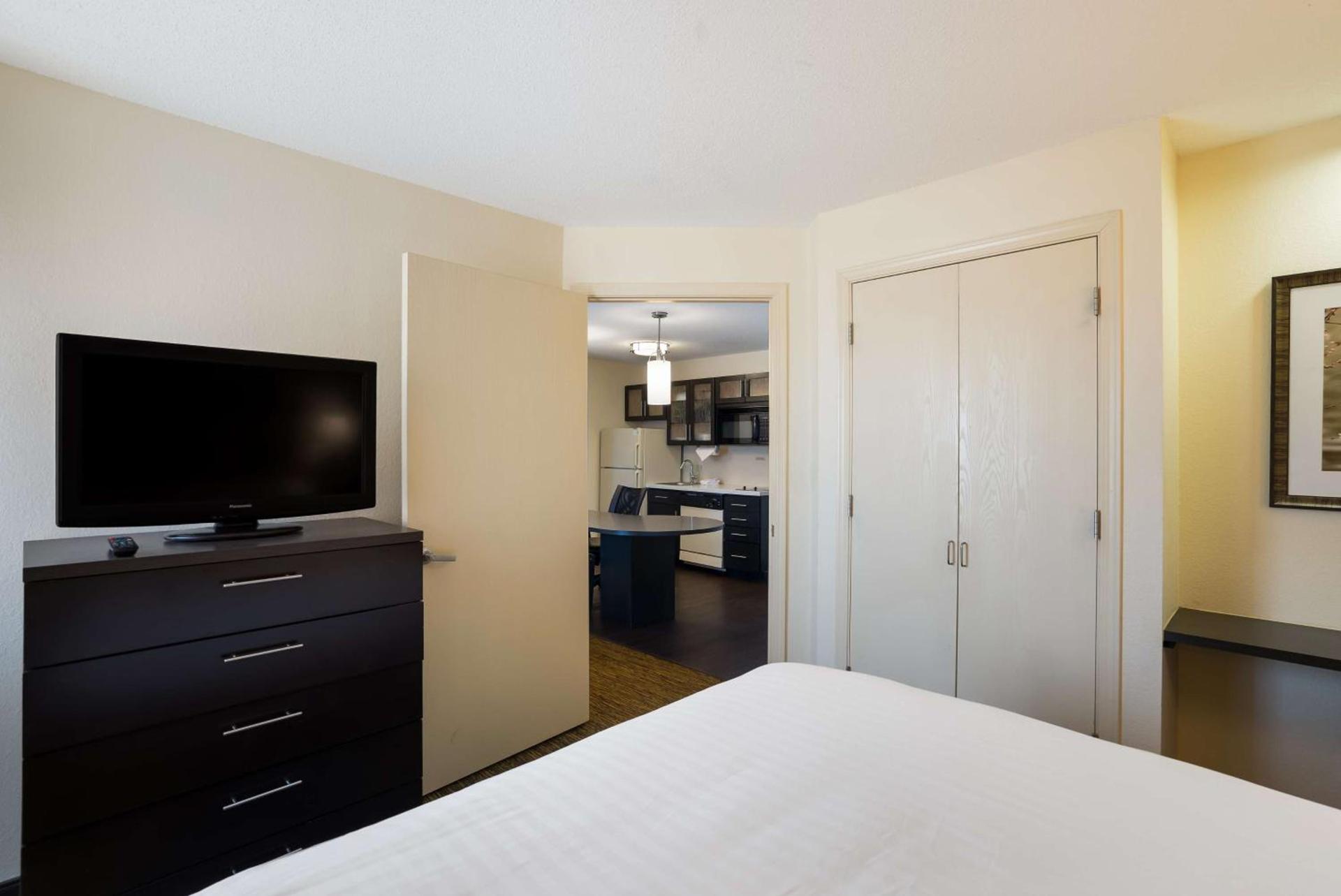 Sonesta Simply Suites Des Moines photo 17