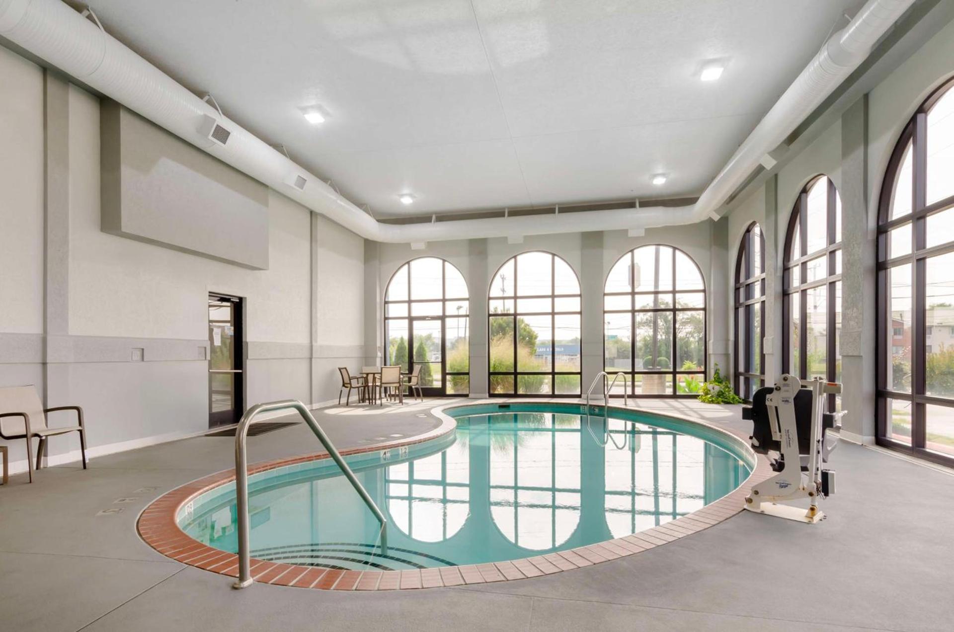 Best Western Plus Harrisonburg photo 30