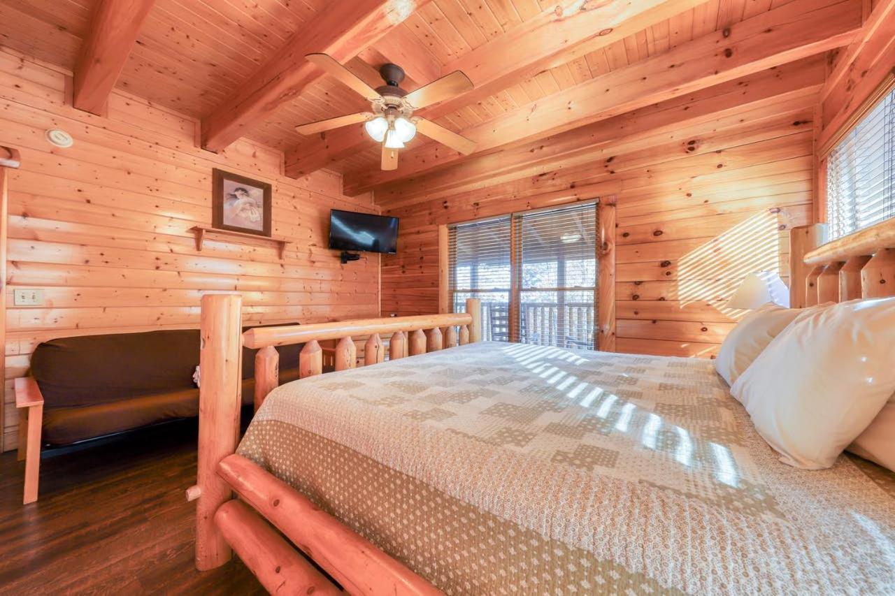 Black Bear Ridge Resort: Valhalla Manor by DC photo 2