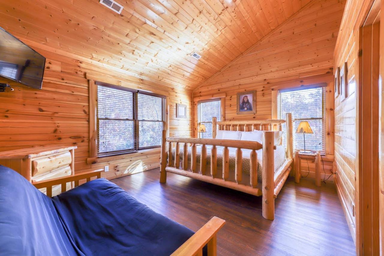 Black Bear Ridge Resort: Valhalla Manor by DC photo 3