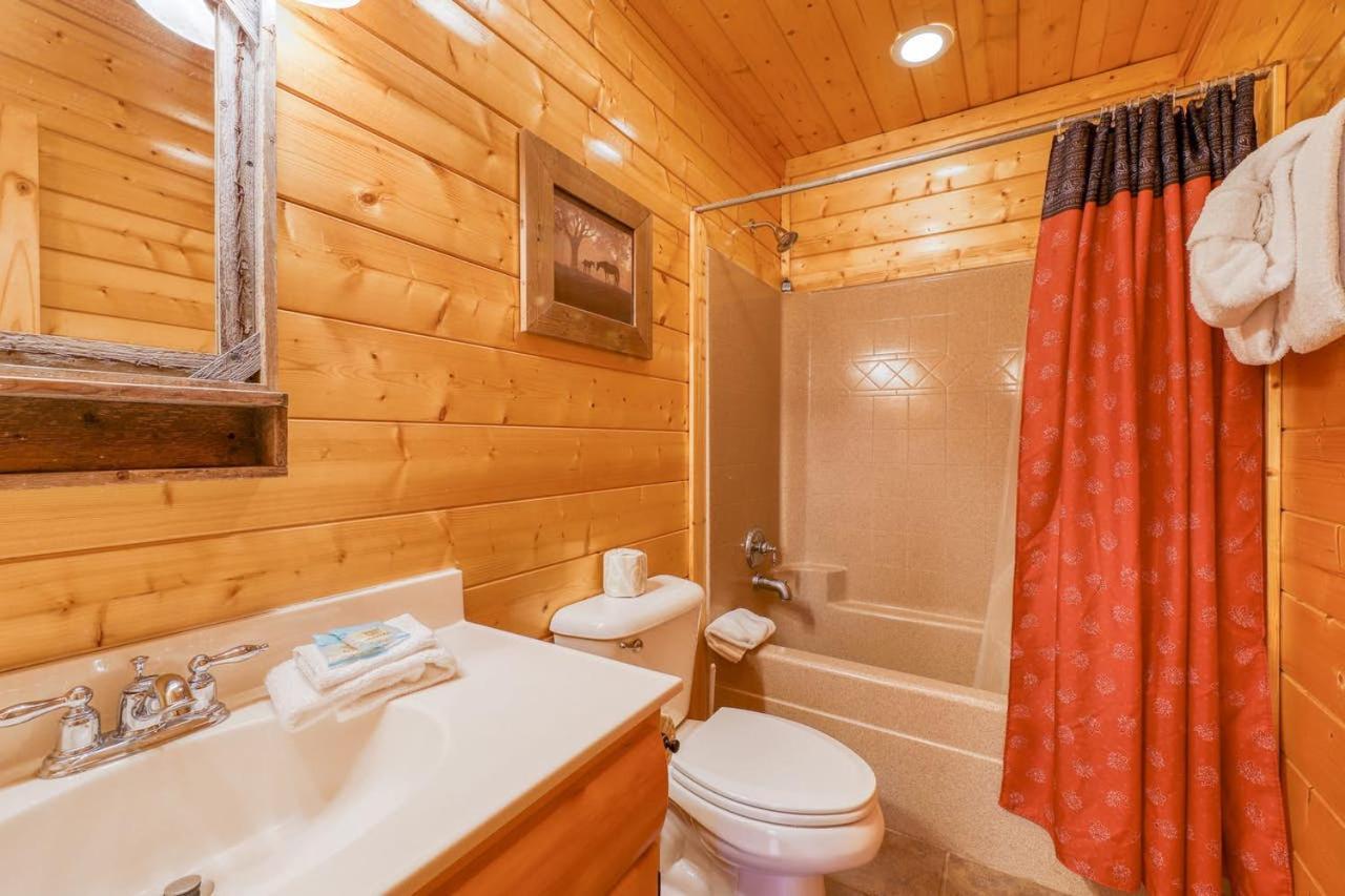 Black Bear Ridge Resort: Valhalla Manor by DC photo 4