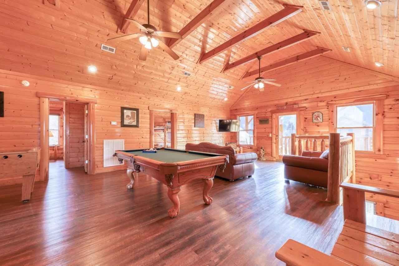 Black Bear Ridge Resort: Valhalla Manor by DC photo 10