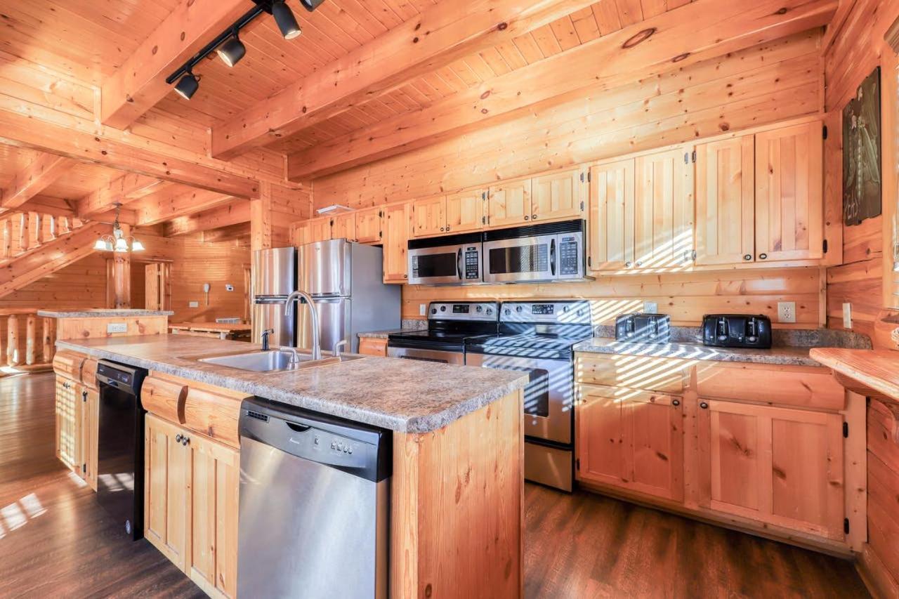 Black Bear Ridge Resort: Valhalla Manor by DC photo 14
