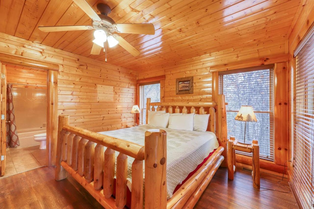 Black Bear Ridge Resort: Valhalla Manor by DC photo 16
