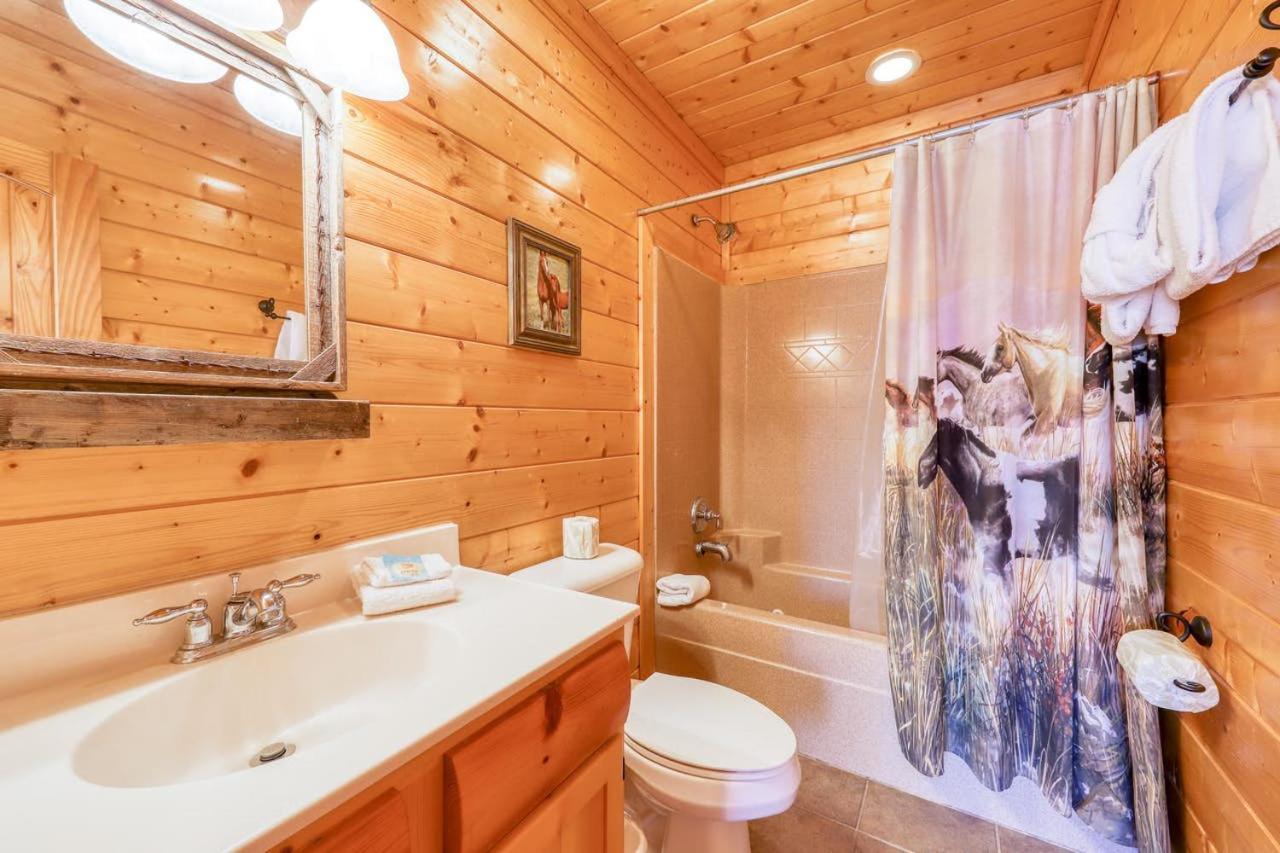 Black Bear Ridge Resort: Valhalla Manor by DC photo 24