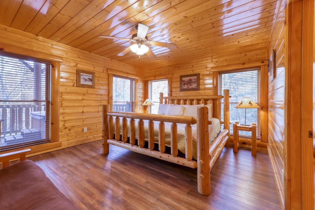 Black Bear Ridge Resort: Valhalla Manor by DC photo 25