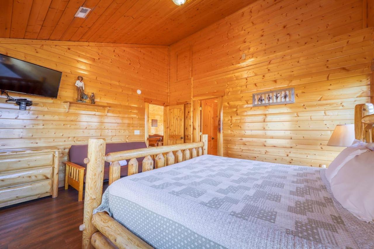 Black Bear Ridge Resort: Valhalla Manor by DC photo 30