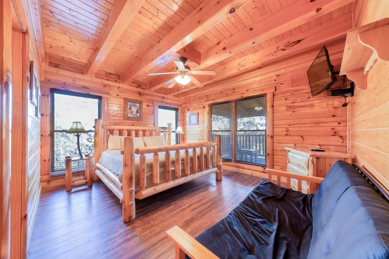 Black Bear Ridge Resort: Valhalla Manor by DC photo 31