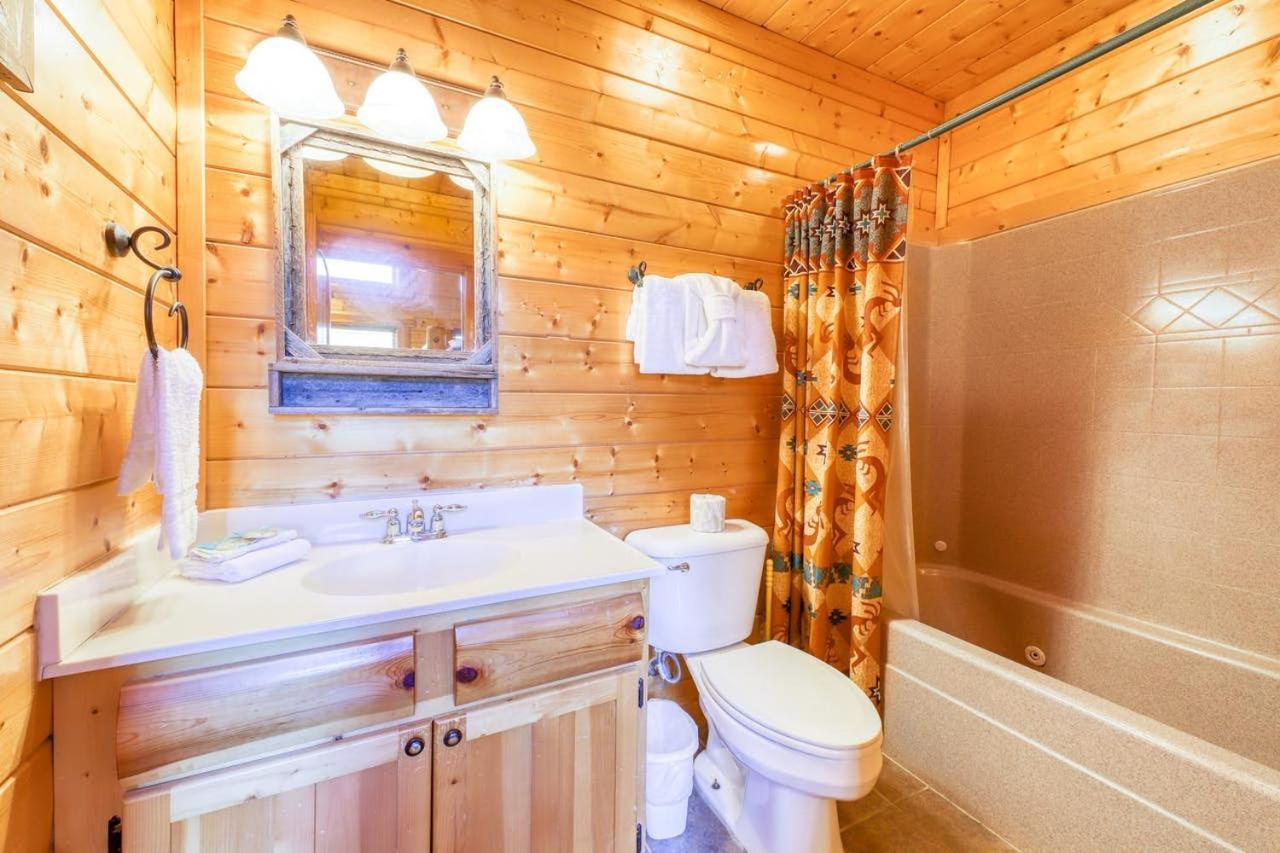 Black Bear Ridge Resort: Valhalla Manor by DC photo 42