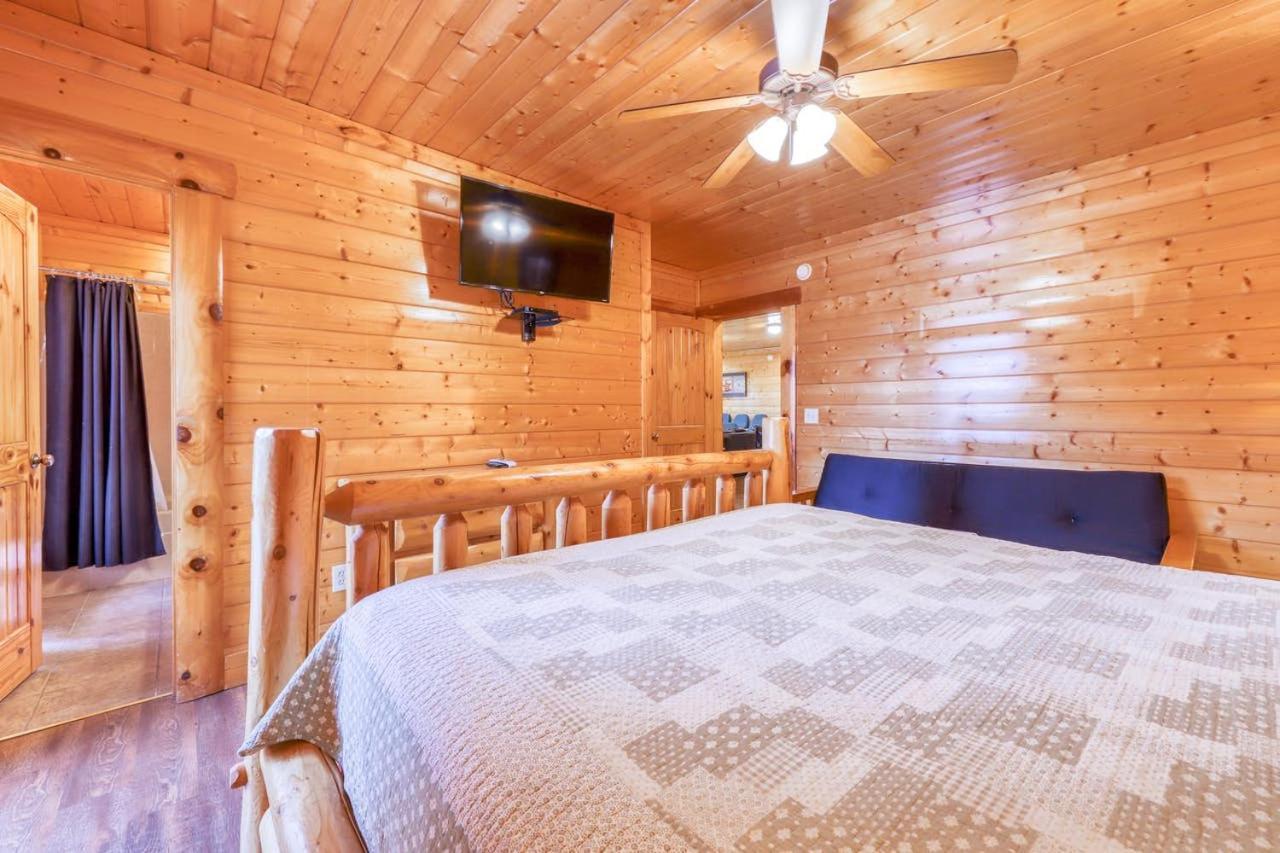 Black Bear Ridge Resort: Valhalla Manor by DC photo 48