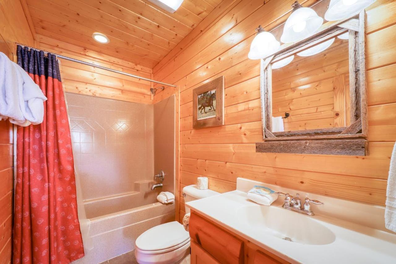Black Bear Ridge Resort: Valhalla Manor by DC photo 58