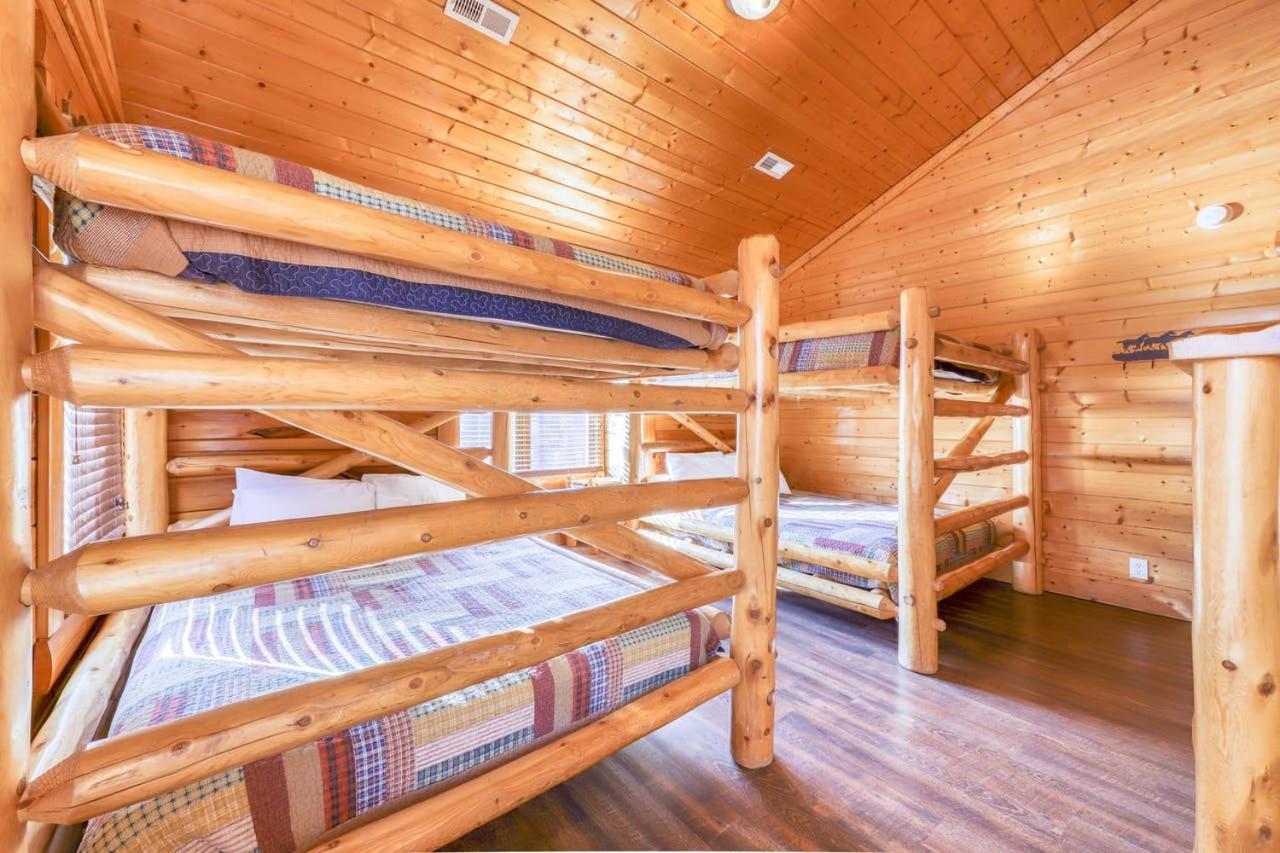 Black Bear Ridge Resort: Valhalla Manor by DC photo 60
