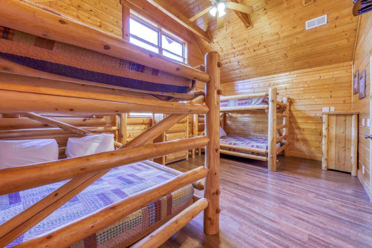 Black Bear Ridge Resort: Valhalla Manor by DC photo 62