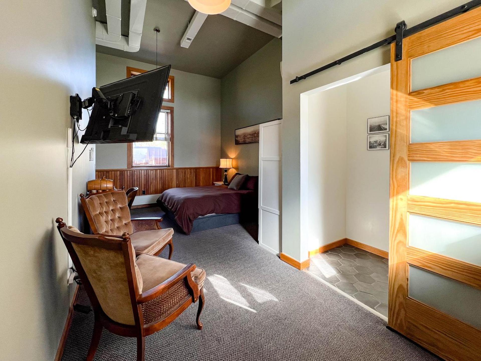 Endion Inn photo 44