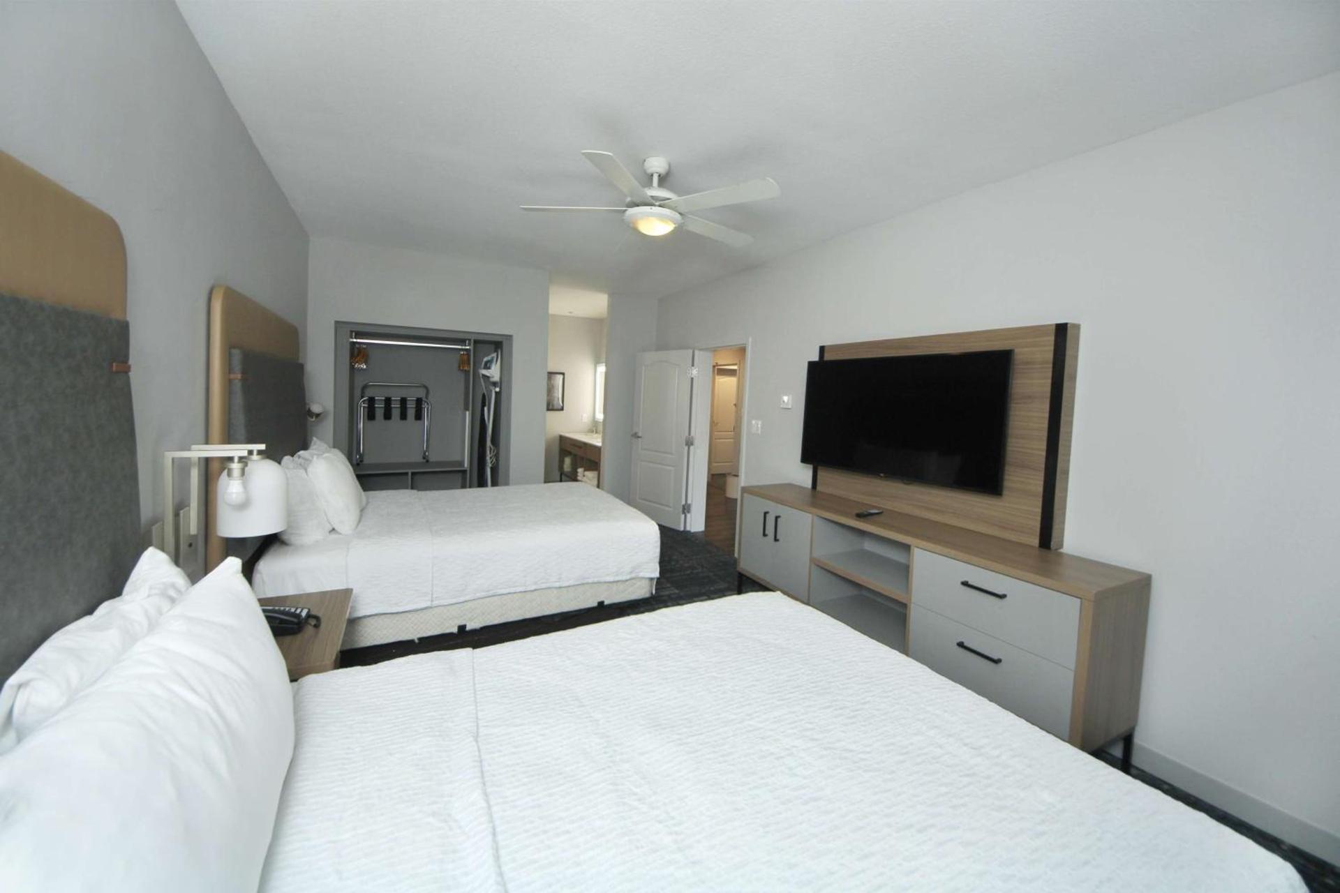 Homewood Suites Beaumont photo 10