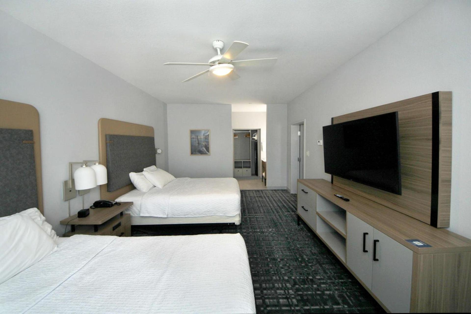 Homewood Suites Beaumont photo 11