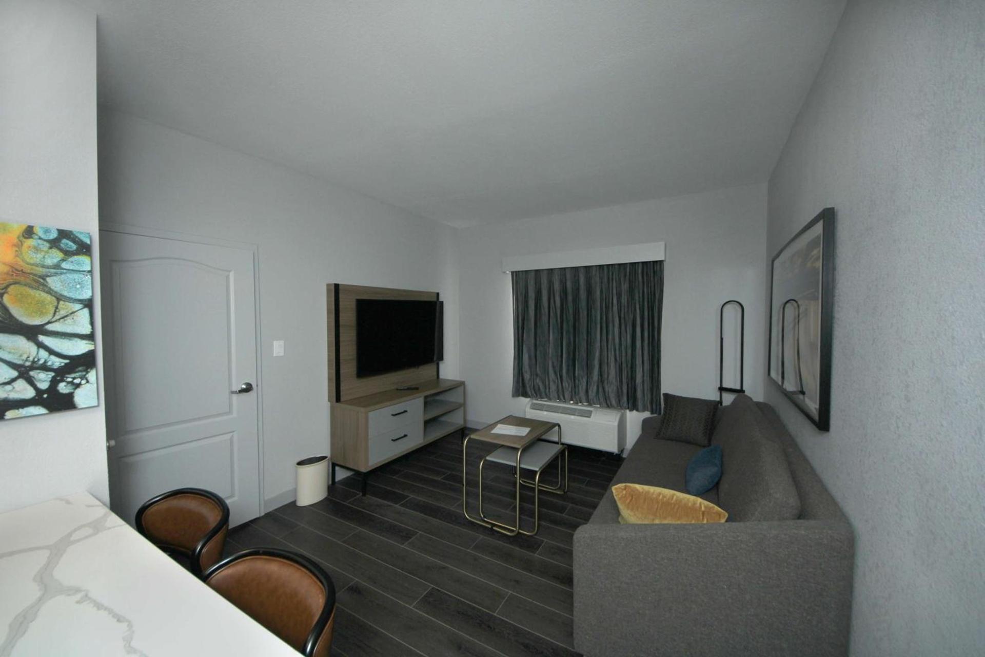 Homewood Suites Beaumont photo 21