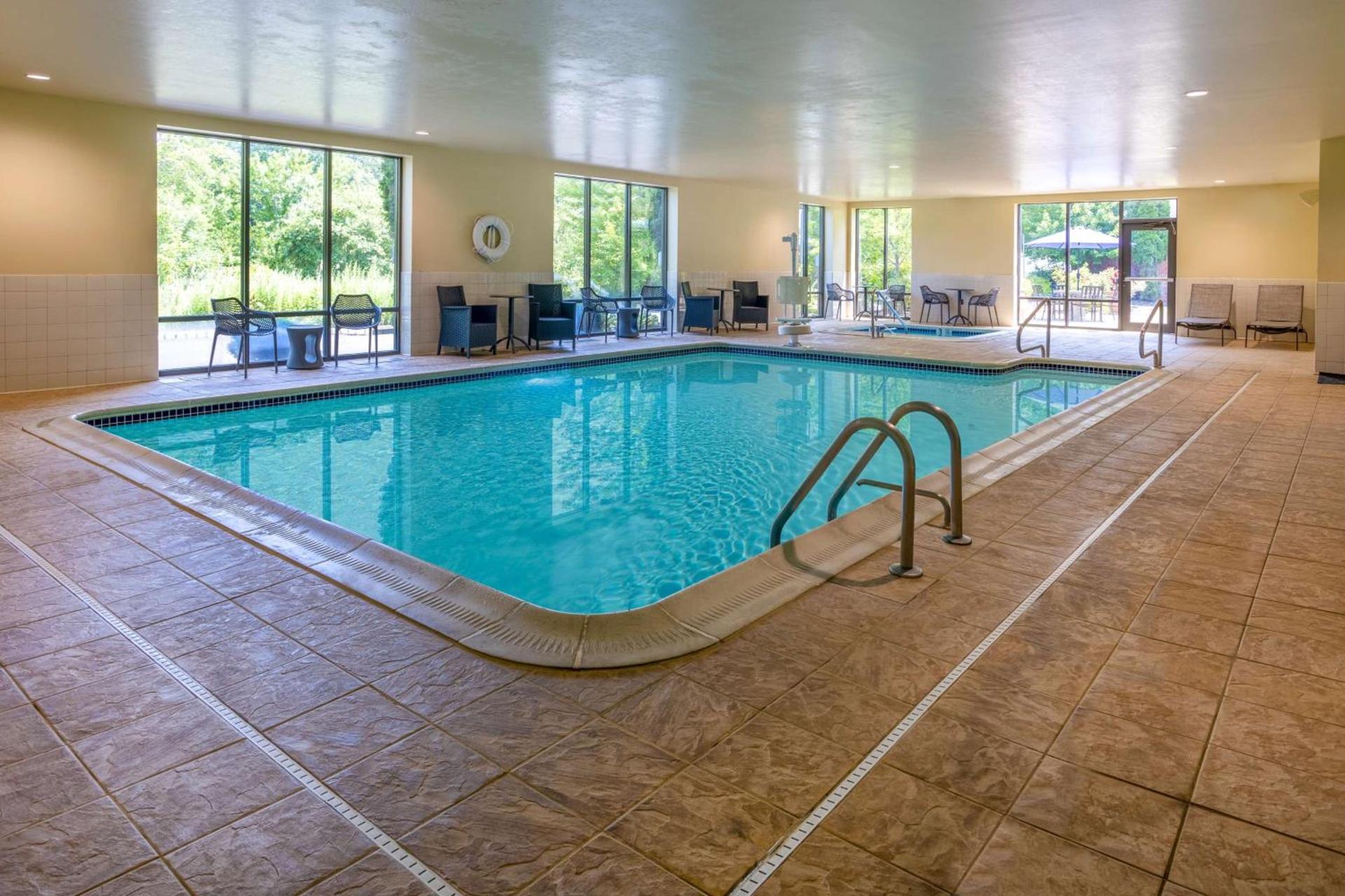 Hampton Inn Harriman Woodbury photo 9