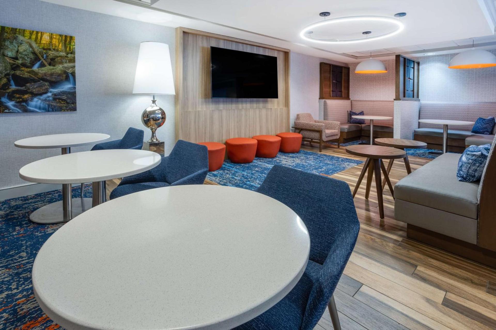 Hampton Inn Harriman Woodbury photo 12