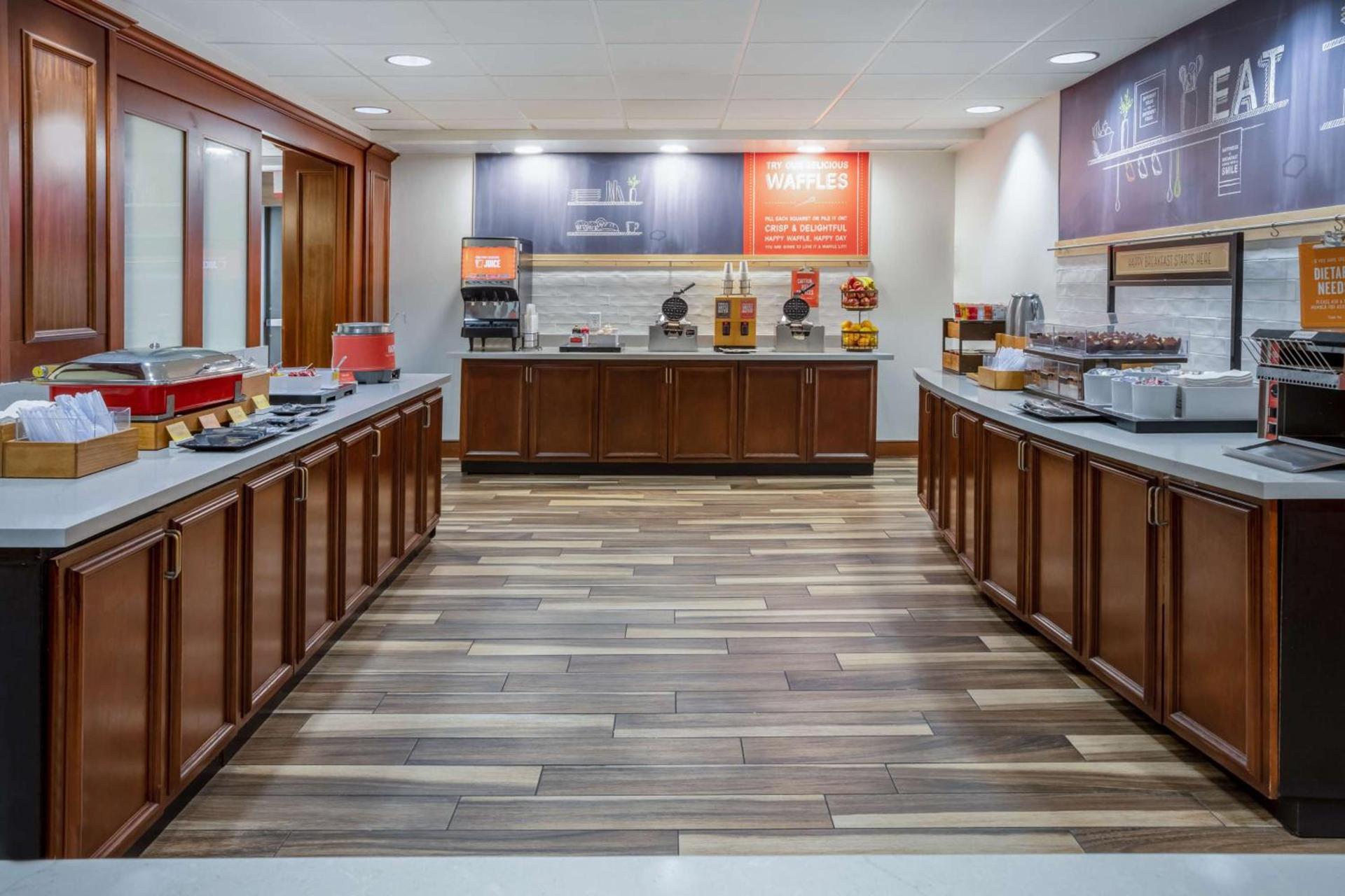 Hampton Inn Harriman Woodbury photo 13