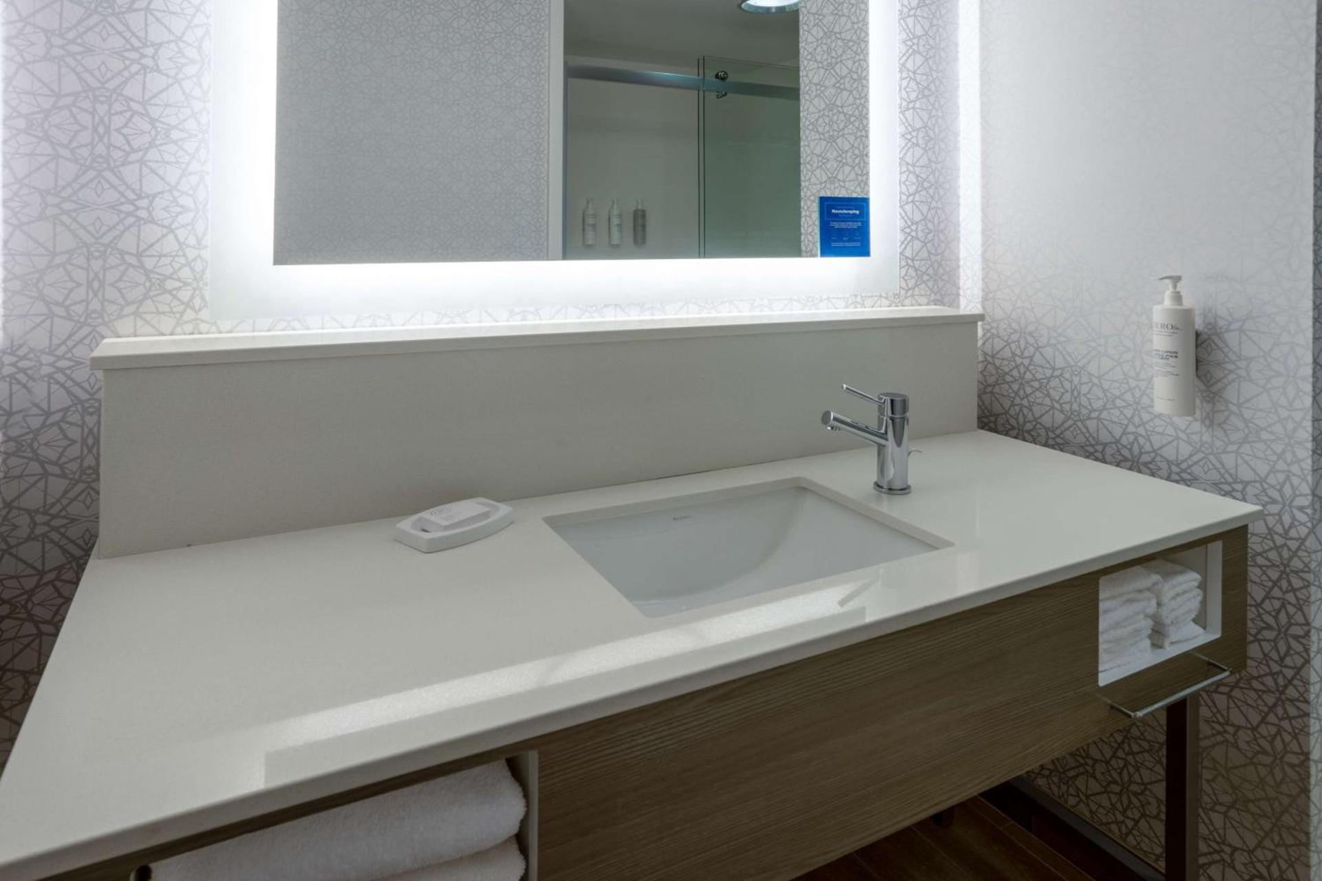 Hampton Inn Harriman Woodbury photo 19