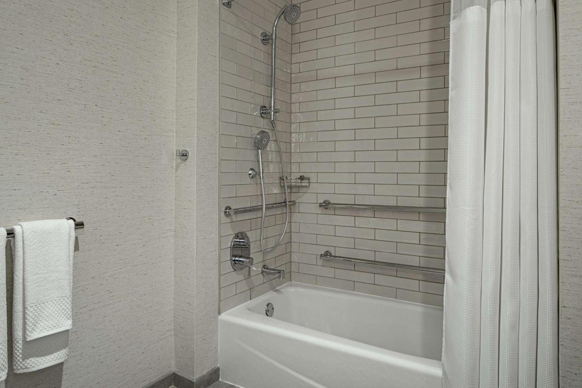 DoubleTree Suites by Hilton Orlando at Disney Springs photo 25