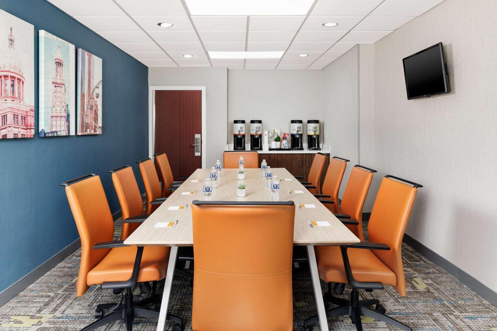 Hampton Inn Houston Hobby Airport photo 38