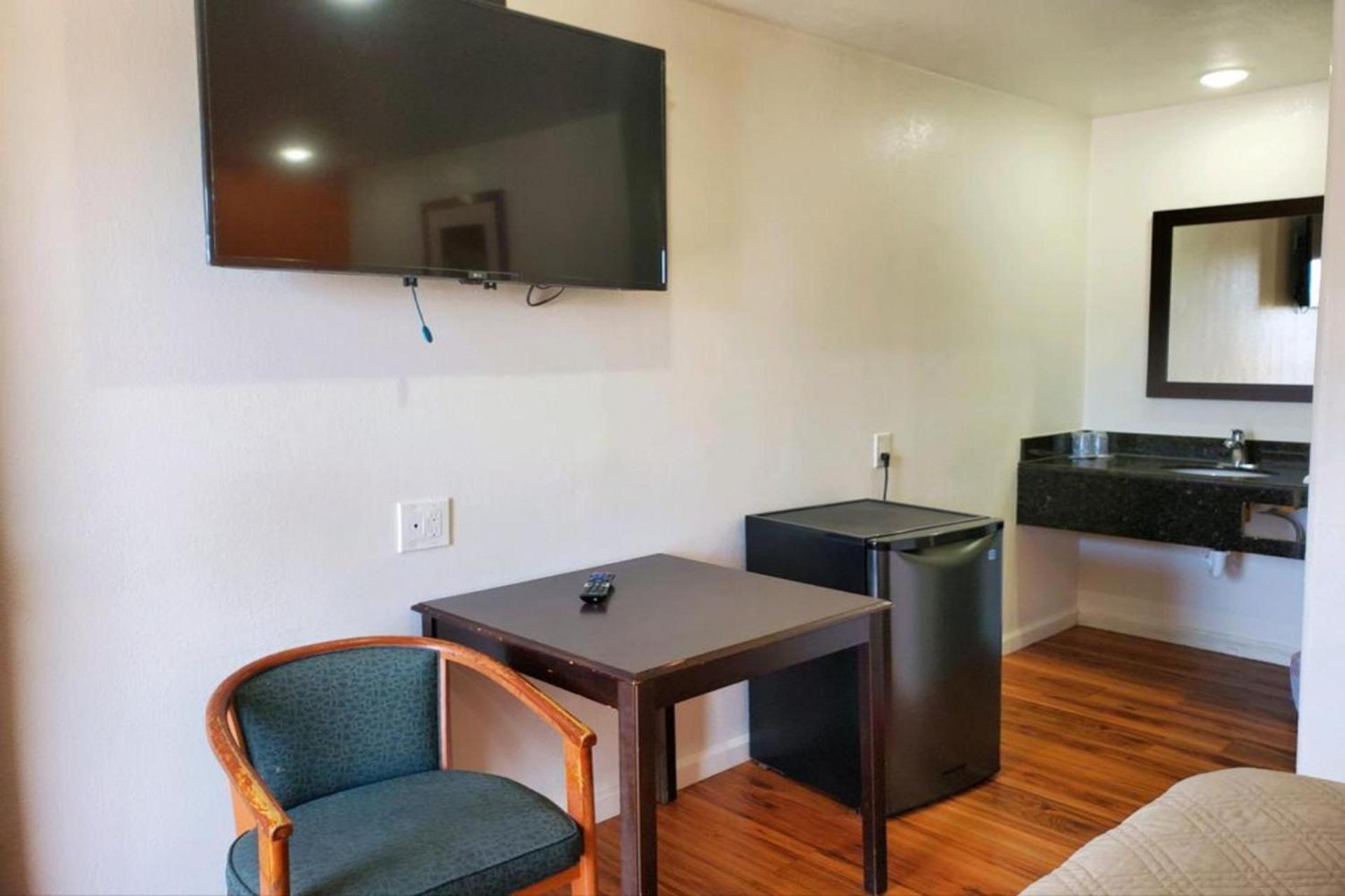 Premier Inn & Suites -Listing Partner photo 10