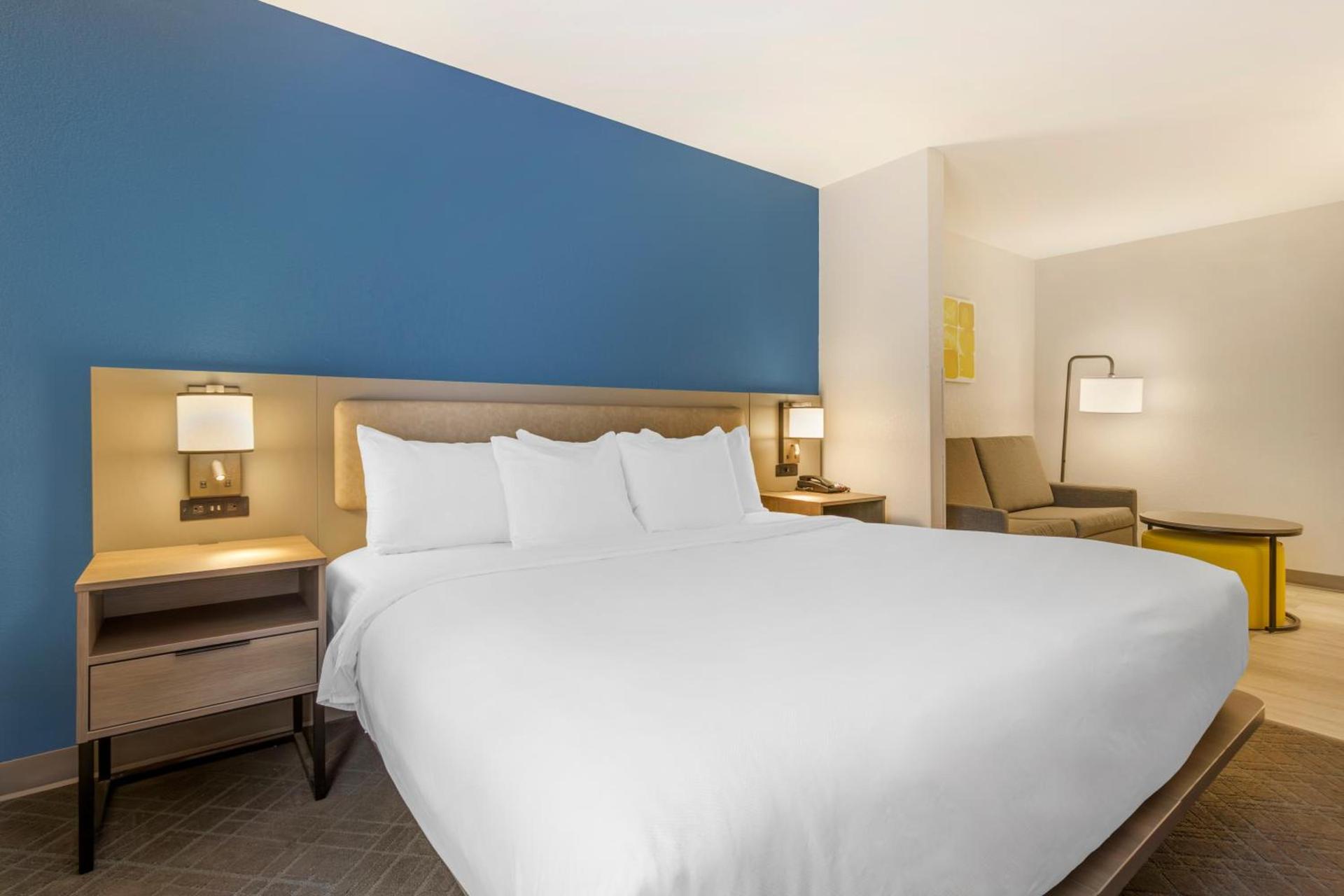 Comfort Suites Columbia Northeast - Fort Jackson photo 52