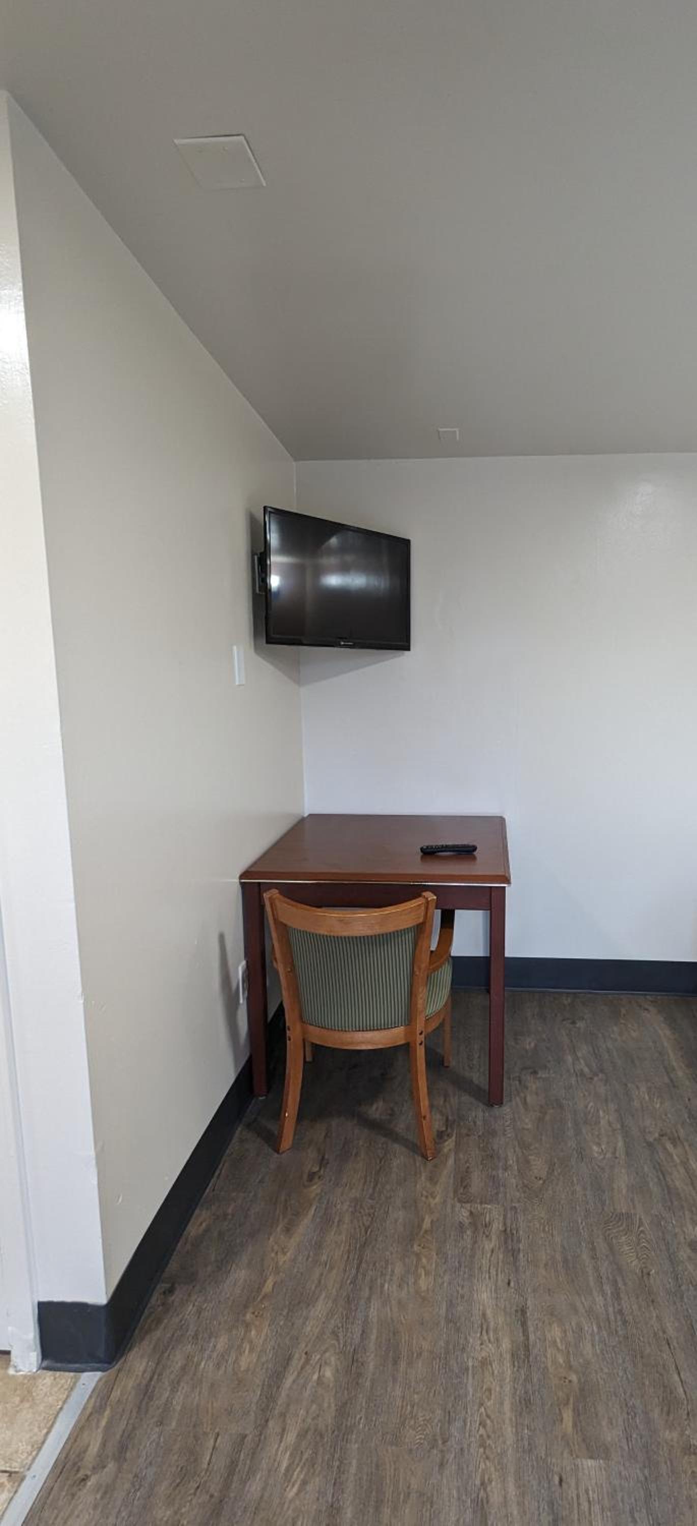 Portland Value Inn photo 9