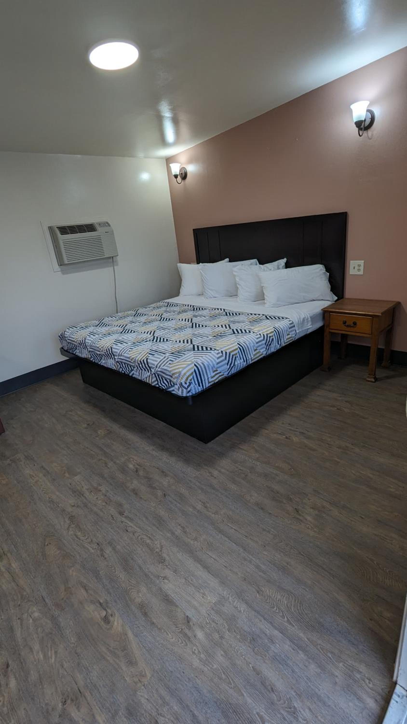 Portland Value Inn photo 8